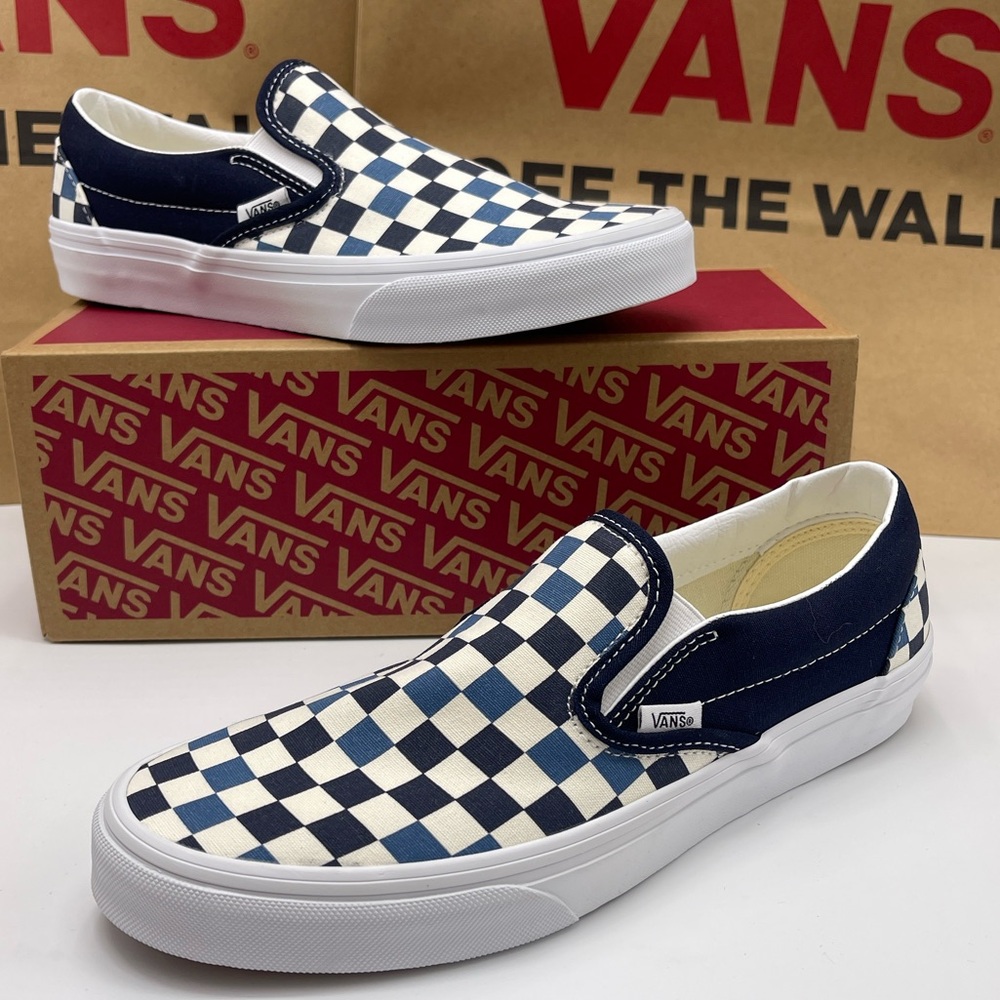 Vans WMNS Blue Checkerboard Classic Slip-On
Tri-Tone Check Navy
VN000D5PBX9 - Picture 3 of 16